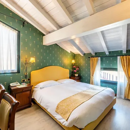 Du Hotel