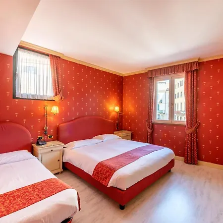 斯皮纳里酒店 3* 梅纳焦