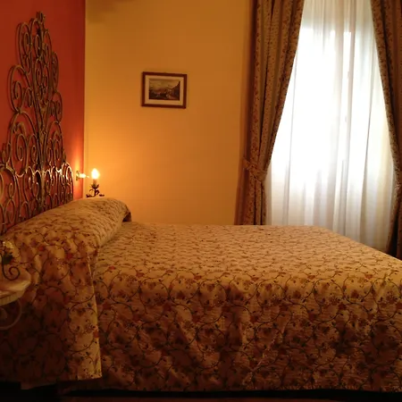 酒店 斯皮纳里酒店 3*