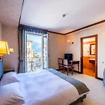 Du Hotell